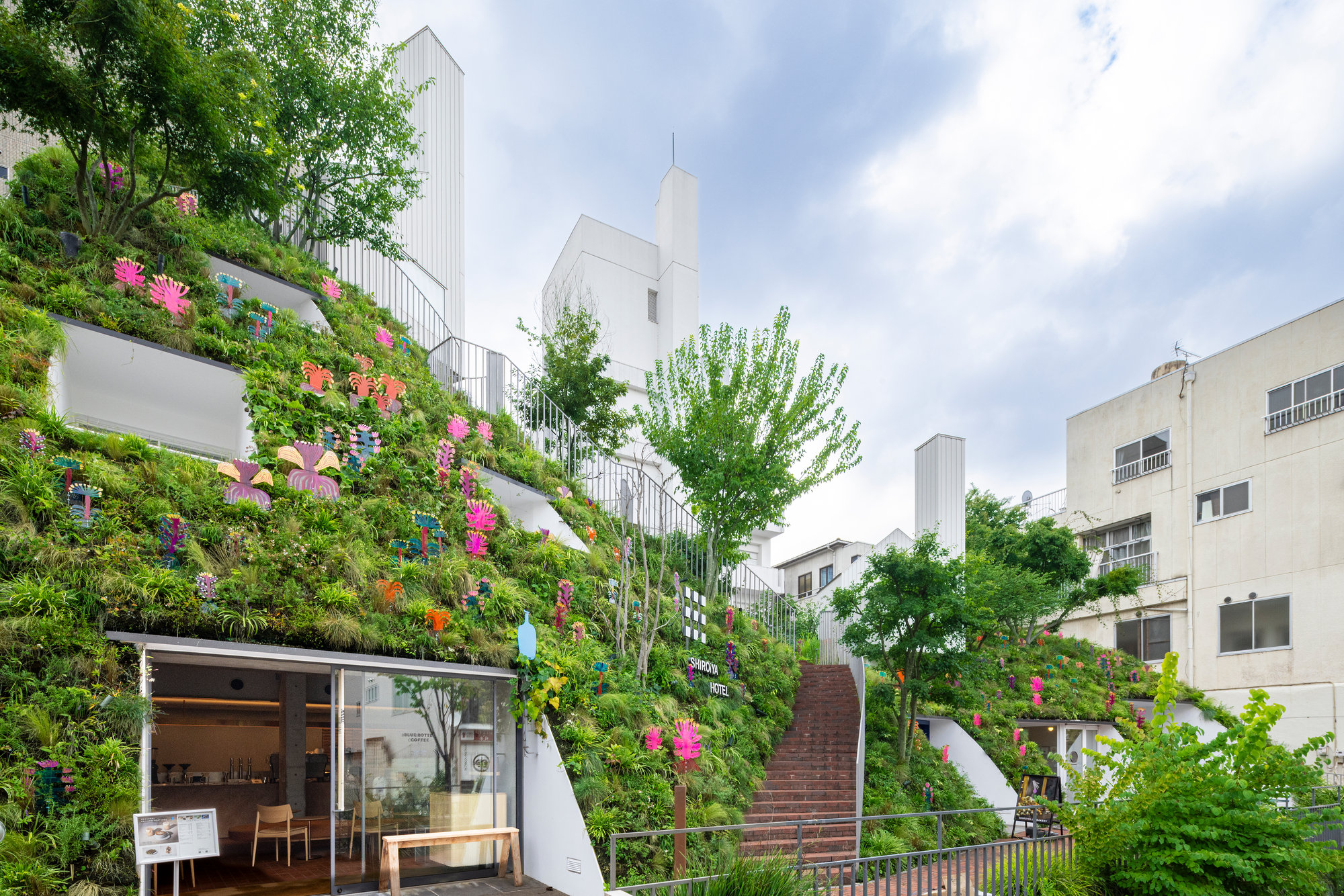 SHIROIYA HOTEL Art Illumination 2026: mirocomachiko at SHIROIYA – Putting Down Roots in the Air
